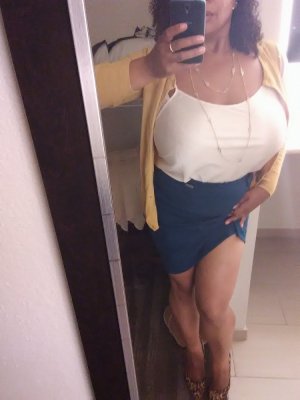 Ylliana outcall escorts in Rendon TX and sex club